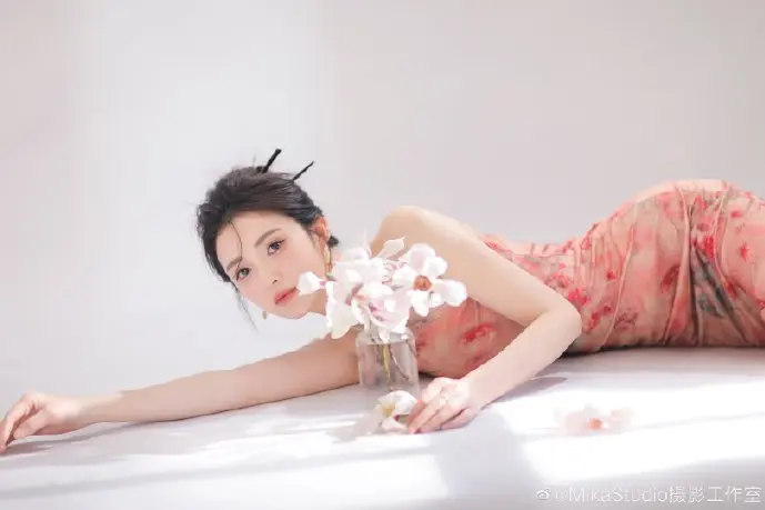 蒙面唱将舞台效果